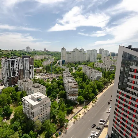 View Railway Station Готель *